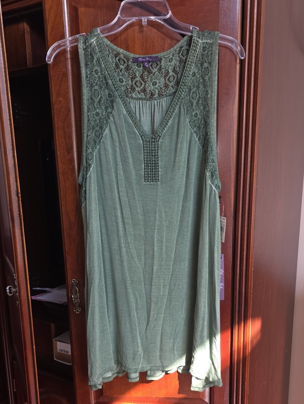 Lace Yoke Sleeveless Tunic in Olive